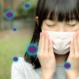 何故2023年は夏になってもインフルエンザが収まらない?